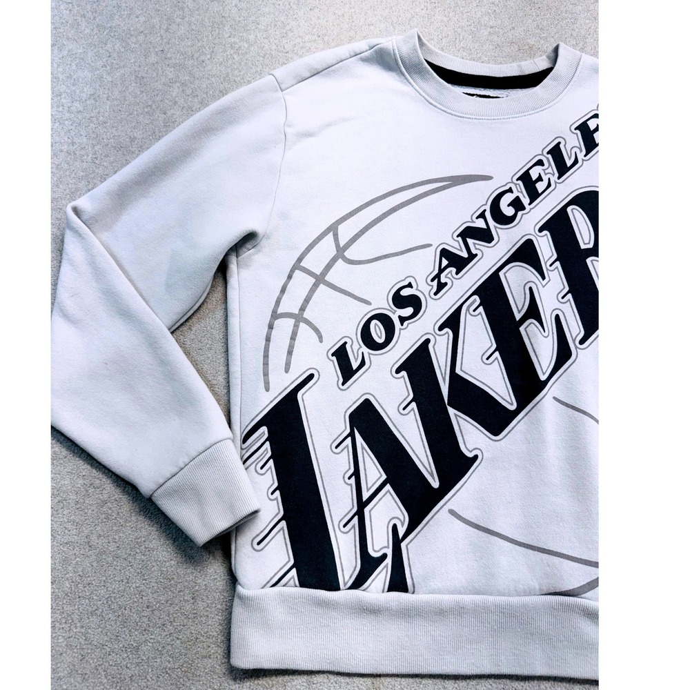 Hollister x NBA Los Angeles Lakers Sweatshirt Mens XS Big Logo Crewneck Gray - Picture 2 of 11